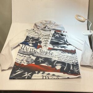 Patriotic mens Hoodie with American Flag Design size xl.  0324